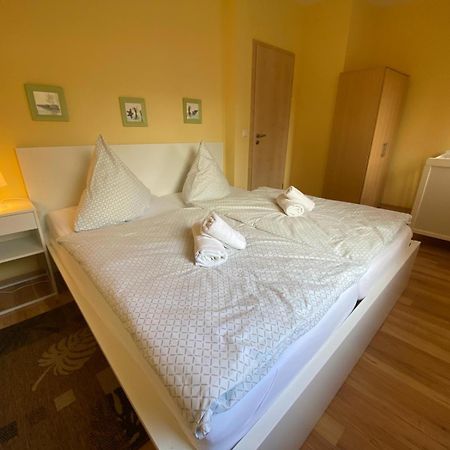 Apartments In Der Kopenhagener Strasse Росток Экстерьер фото